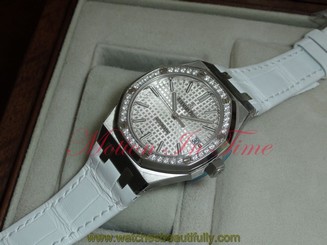 Audemars Piguet Royal Oak Ladies Automatic 37mm Diamond Bzl 15451ST.ZZ.D011CR.01