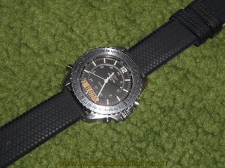 RARE AND IN GREAT CONDITION MEN'S BREITLING PLUTON A51038 WATCH WOW LOOK