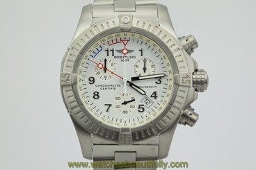 Breitling Chrono Avenger M1 Titanium Super Quartz Chronograph E73360 on Bracelet 717449302038