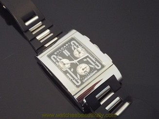 Fake AAA Gents Bvlgari Rettangolo Chronograph Wristwatch on Rubber and Steel Strap. Watch