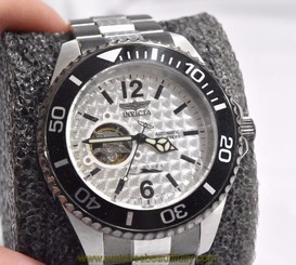 Invicta Men's 15597 Pro Diver Analog Display Japanese Automatic Silver Watch