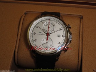 IWC PORTUGUESE YACHT-CLUB CHRONOGRAPH WHITE DIAL ON RUBBER STRAP REF: IW390211 7640127776568