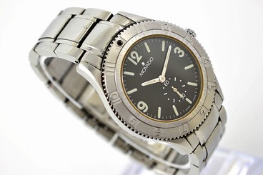 Vintage Movado Gentry 84 N2 1890 Stainless Steel Quartz Mens Watch 1125