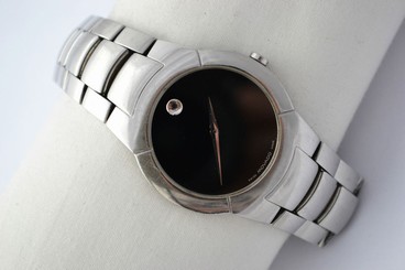 Vintage Movado Museum Stainless Steel Quartz Mens Watch 833