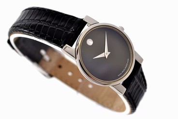 Vintage Movado Museum Stainless Steel Quartz Petite Ladies Watch 1119