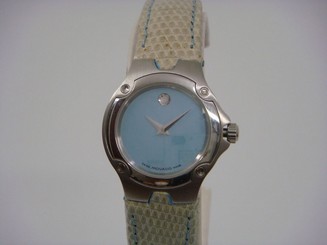 MOVADO BLUE MOP DIAL LIZARD LEATHER STRAP LADIES WATCH 0605137 PRE-OWNED.