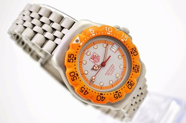 Vintage Tag Heuer F1 Stainless Steel Quartz Midsize Watch 1022