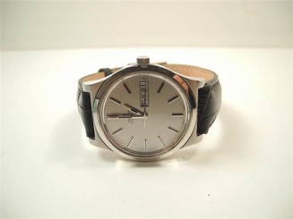 CLASSIC VINTAGE 1974 SS OMEGA AUTOMATIC REF 166.0169 WRISTWATCH. 36MM CASE