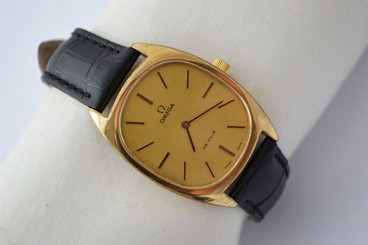 Vintage Omega De Ville Cal.625 Gold Plated Mens Midsize Handwind Dress Watch 896