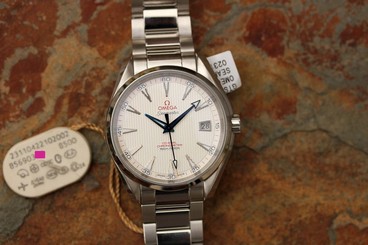 Brand New Omega Aqua Terra 41.5mm Red-White-Blue Dial 231.10.42.21.02.002