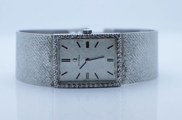 VINTAGE OMEGA 14K WHITE GOLD WATCH WITH DIAMOND BEZEL REFERENCE NUMBER DD6751