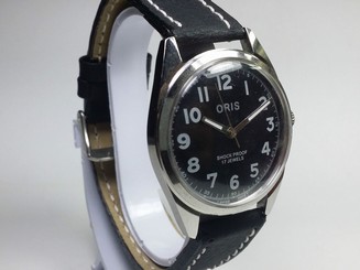 VINTAGE ORIS 17JEWELS HAND-WINDING SWISS MOVEMENT ANALOG DIAL WRIST WATCH.