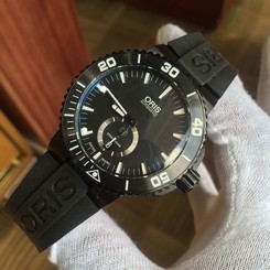 NEW! Oris Aquis Small Second Date 73976747754RS w/ 2 Year Warranty
