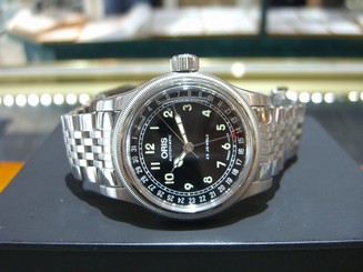 SWISS MADE ORIS WATCH 25 JEWEL AUTOMATIC PRE-OWNED BOX AND PAPERS INCLUDED