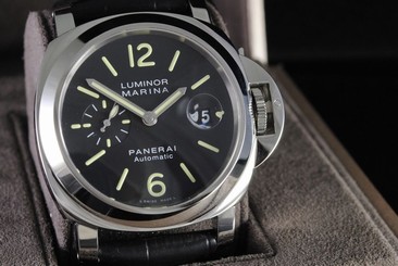 Panerai Luminor Marina PAM 104, 44m, Black Dial, Stainless Steel