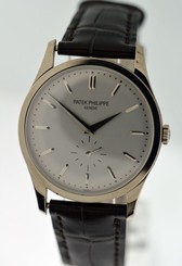 Patek Philippe Calatrava 5196G gent's 18k White Gold 37mm watch.