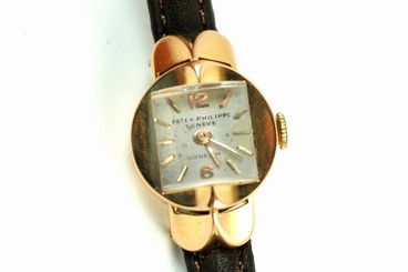 1930's Lady's Ref.3017 Patek Philippe 18K Rose Gold Wrist Watch GUBELIN NR