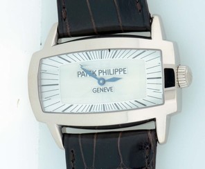 NEW Patek Philippe Gondolo $19,500.00 RARE Mother of Pearl 18k White Gold watch.