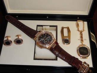 Patek Philippe 5724R Nautilus Grande Baguette Diamond Collection Moonphase 40mm