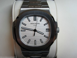 PATEK PHILIPPE NAUTILUS 5711-1A WHITE DIAL NEW BOX AND PAPERS 2016