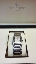 PATEK PHILIPPE TWENTY 4 DIAMONDS STEEL LADIES WATCH BOX 4910/10A-011
