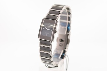 NWOT Ladies Rado Integral R20488712 Diamond Markers Black Ceramic Watch