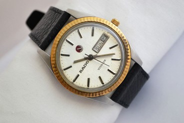 Vintage Rado Voyager Stainless Steel Automatic Mens Watch 233