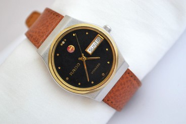 Vintage Rado Voyager Stainless Steel Automatic Midsize Watch 258