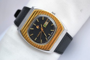 Vintage Rado Voyager Stainless Steel Automatic Mens Watch 229