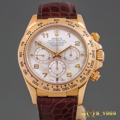 ROLEX DAYTONA COSMOGRAPH 18K GOLD ROLEX MOTHER OF PEARL DIAL AUTOMATIC BOX
