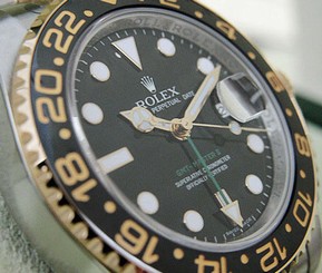 Rolex GMT MASTER II 116713 Mens Steel & Gold Black Dial 40MM Black Ceramic Bezel