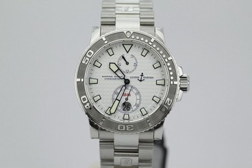 Ulysse Nardin Marine Diver Silver Dimple Dial 263-33-7 on Bracelet Unworn