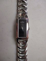 LADIES MOVADO RONDIRO STAINLESS STEEL  WATCH W/ CASE AND PAPERS