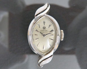 100% Authentic OMEGA Hand Wind Women's Wrist Watch 17J A5707 14K Gold cal.483