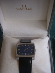 ORIGINAL FINISH STAINLESS OMEGA GENEVE 111.0109 SQUARE DIAL HAND WATCH & BOX SET
