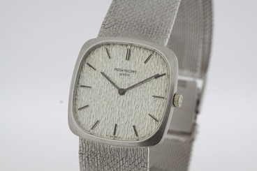 Patek Philippe Ellipse solid 18K White Gold Ref. 3566 - 1 from 1974 (2252)