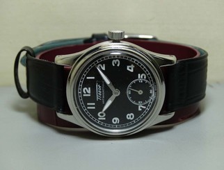 VINTAGE TISSOT Antimagnetique WINDING Swiss Made WRIST WATCH OLD USED e257